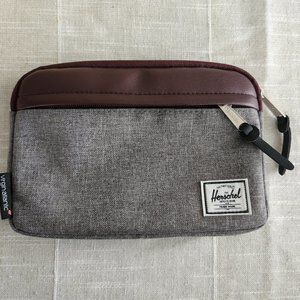 NWOT Herschel makeup bag